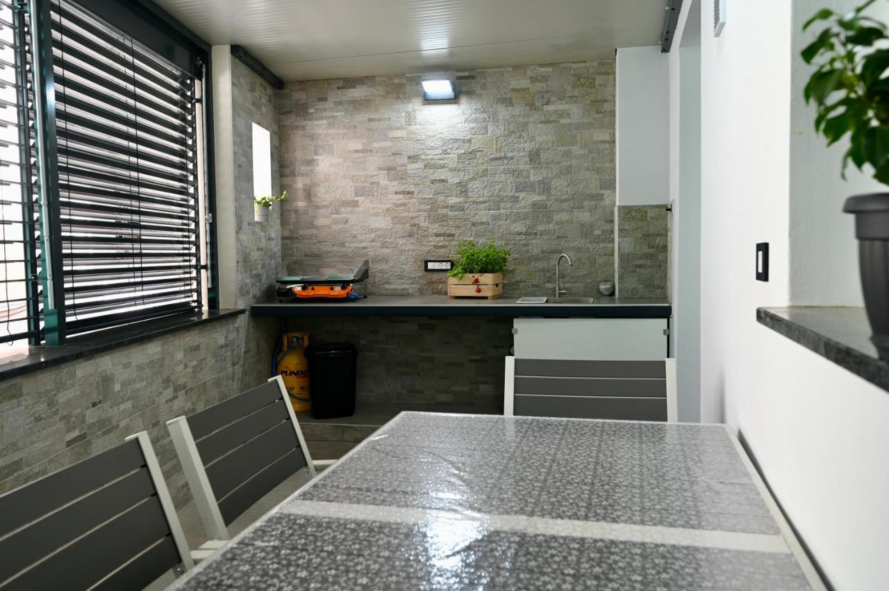Poseidon Apartment Izola Extérieur photo